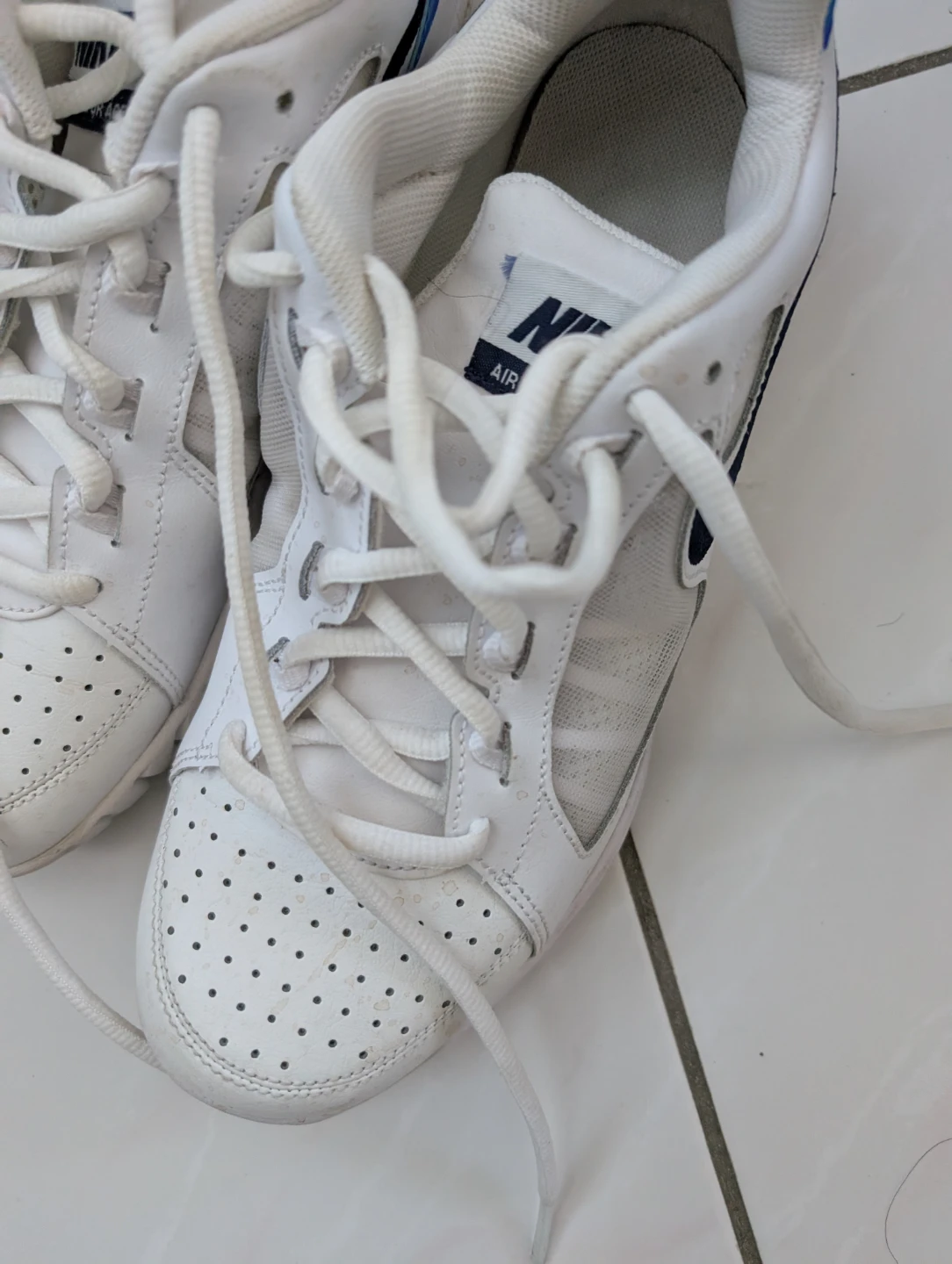 Nike Air White/Blue Tennis Shoes - photo 5