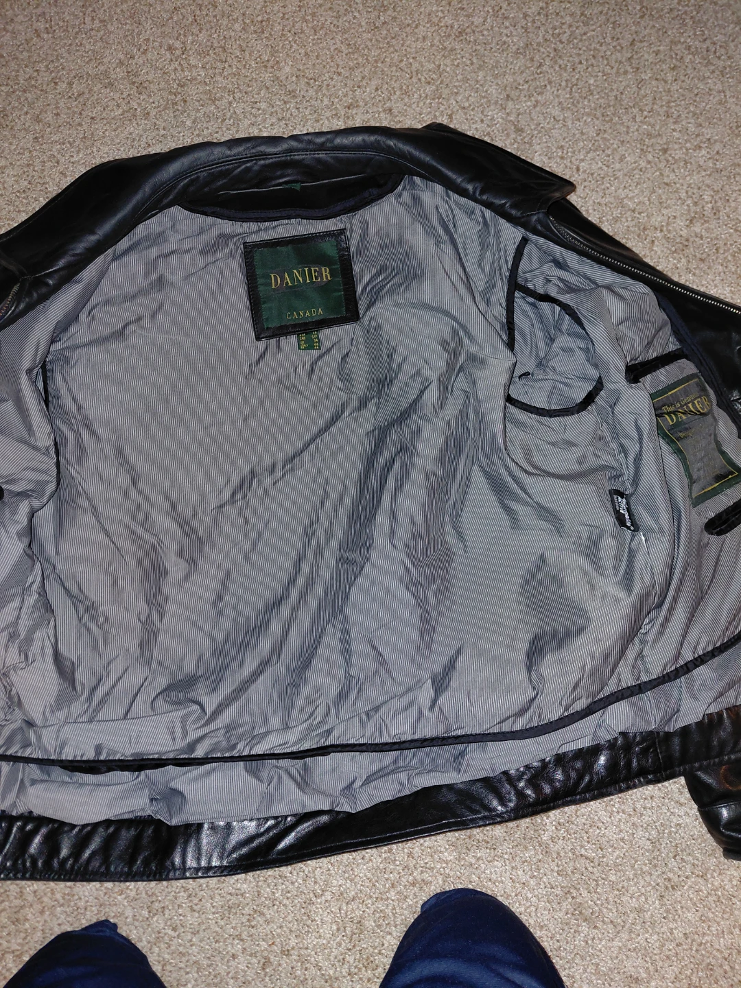 Danier Canada Leather Jacket Size 34 - photo 4