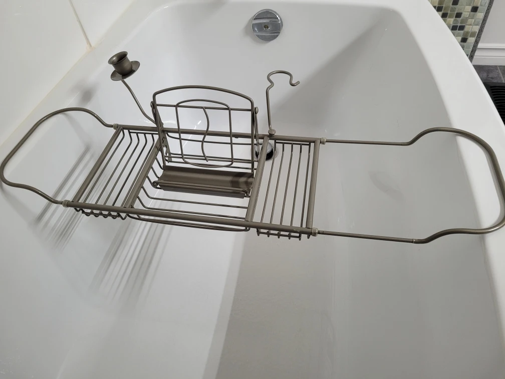 Extendable Metal Bathtub Caddy