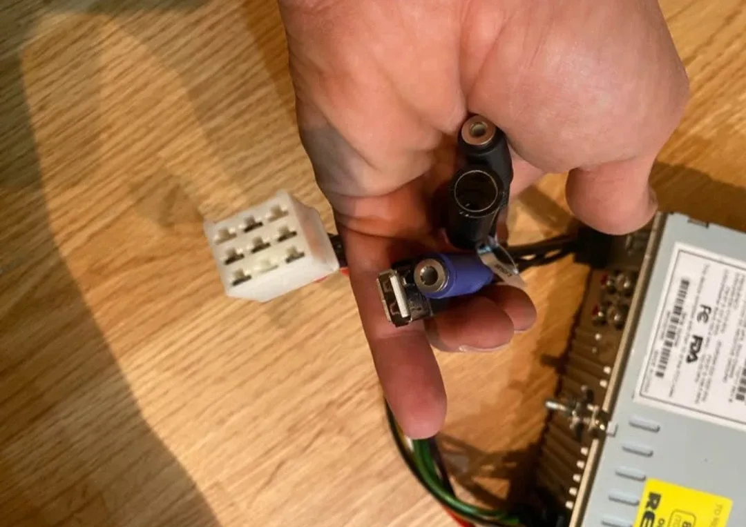 REI ST-5050 Digital Roof Mount Radio image indicator(9)