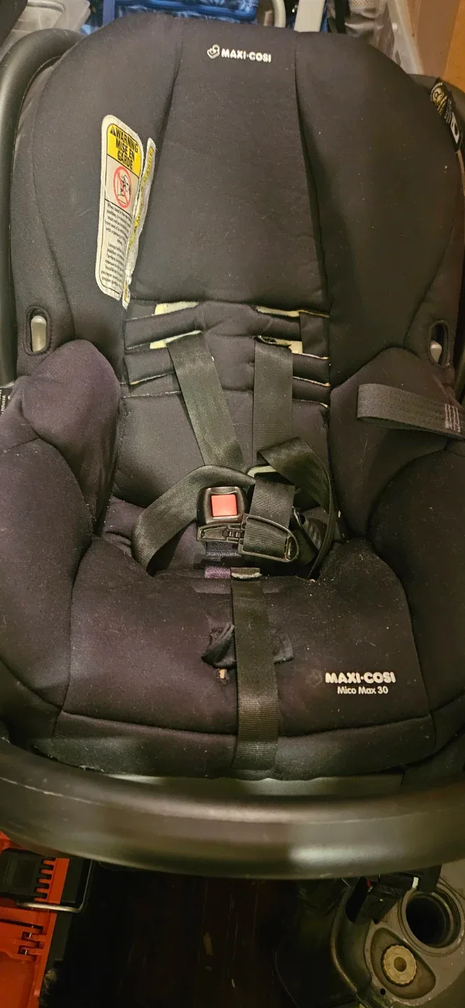 Maxi-Cosi Mico Max 30 Infant Car Seat image indicator(2)