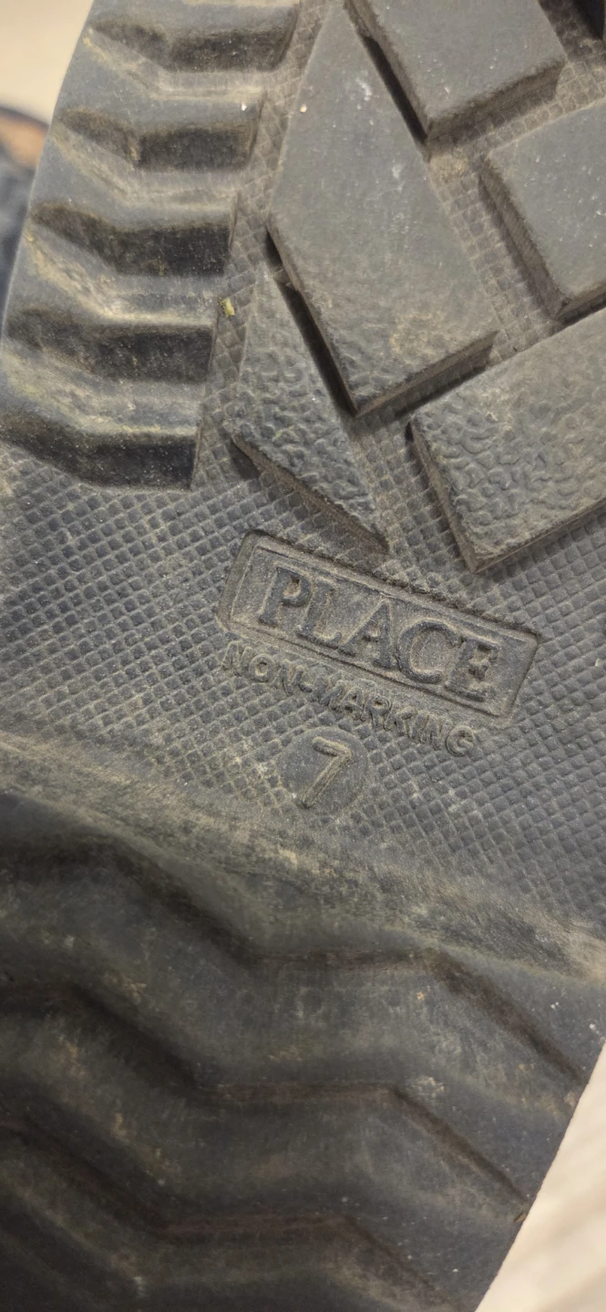 Children's Place Size 7 Winter Boots - photo 3