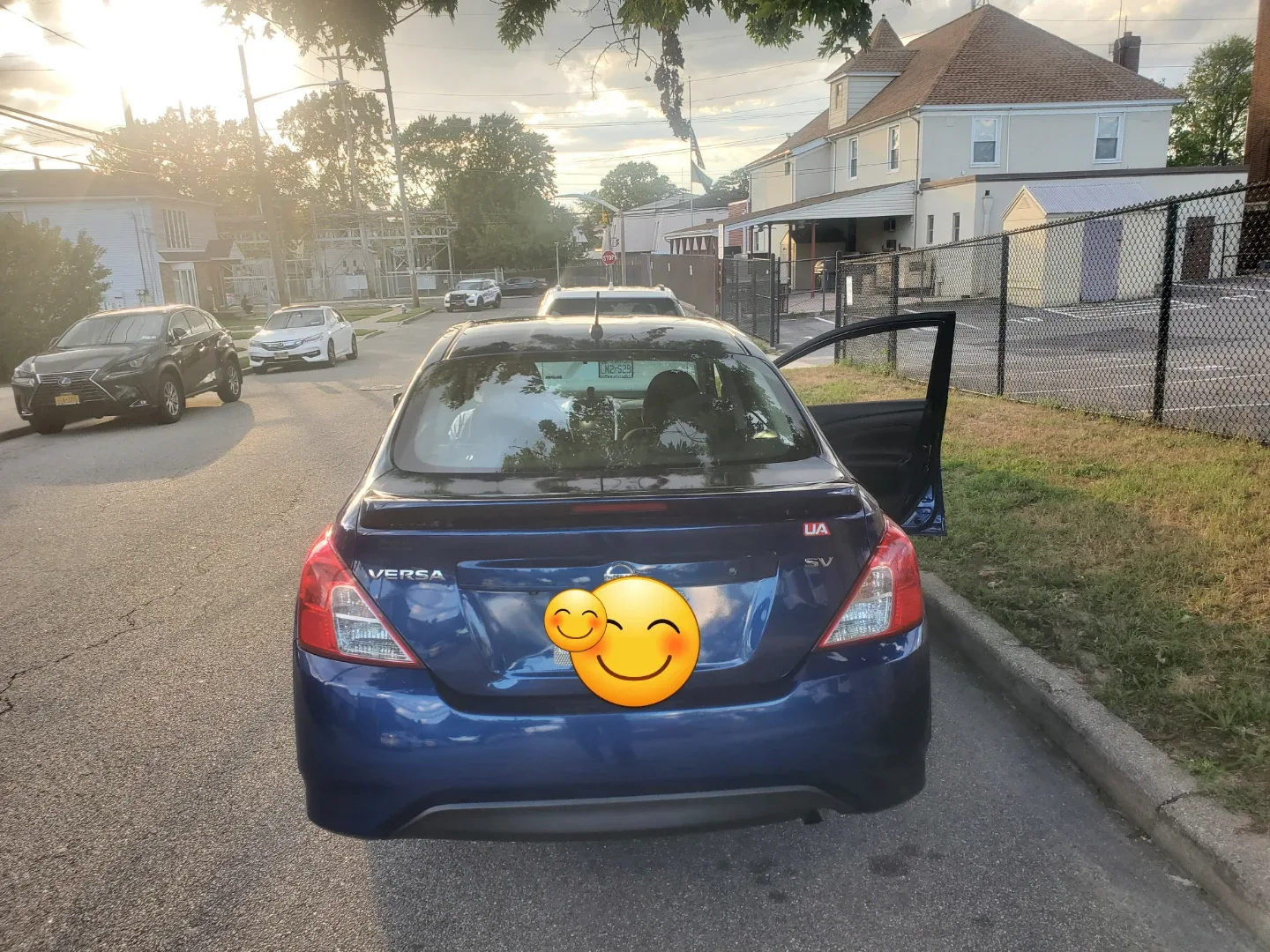 Blue Nissan Versa Sedan image indicator(8)