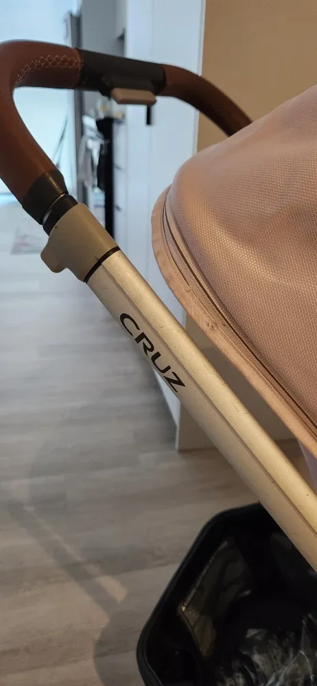 UPPAbaby Cruz Stroller - Gently Used image indicator(2)