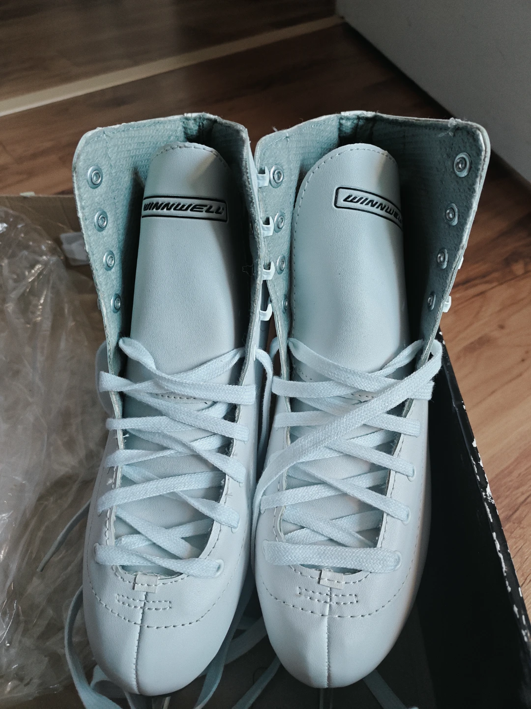 Brand new women's Winnwell Figure Skates - Size 7