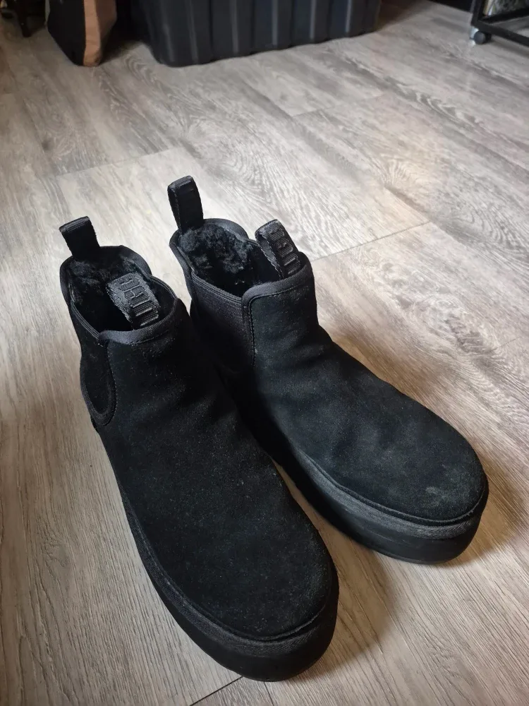 UGG Black Platform Chelsea Boots, Size 9 image indicator(2)