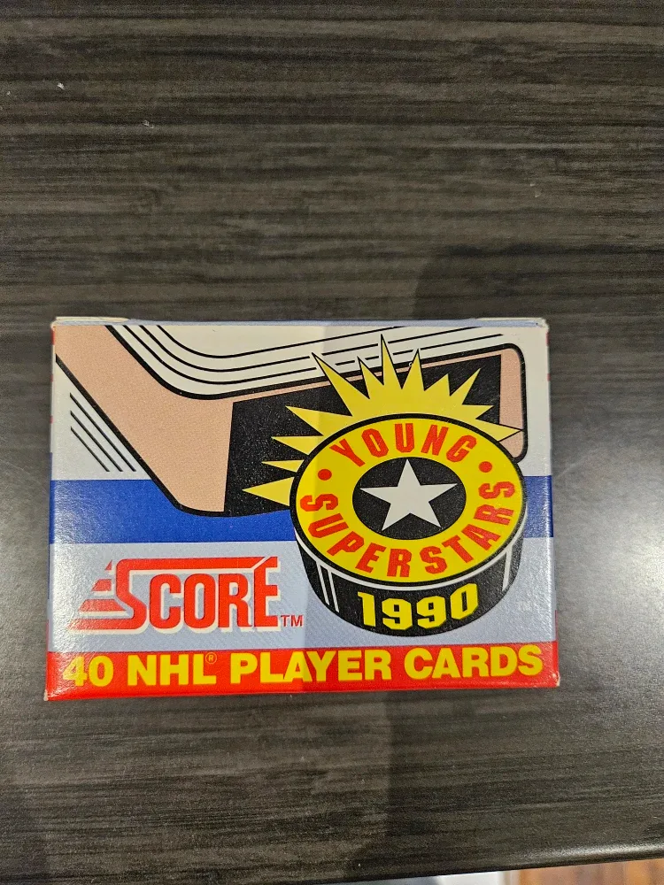 Score Young Superstars NHL Player Cards image indicator(3)