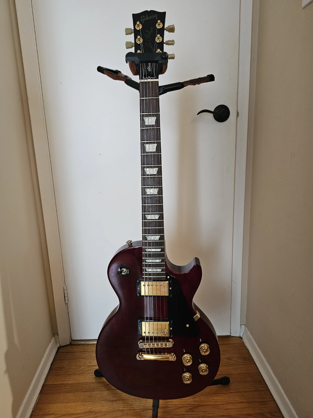 Gibson Les Paul Electric Guitar