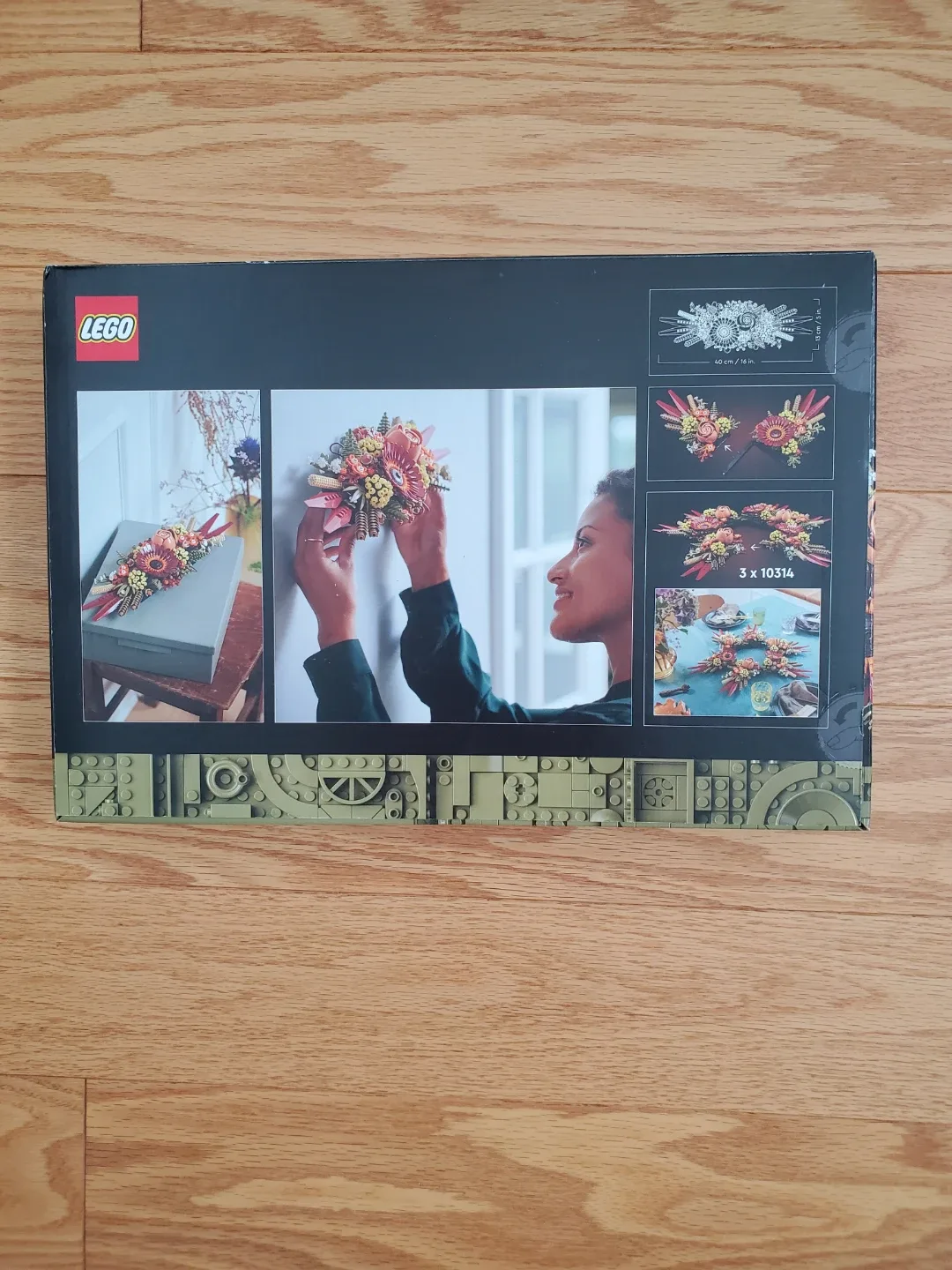LEGO Icons Dried Flower Centerpiece (812 pcs) - New in Box! image indicator(2)