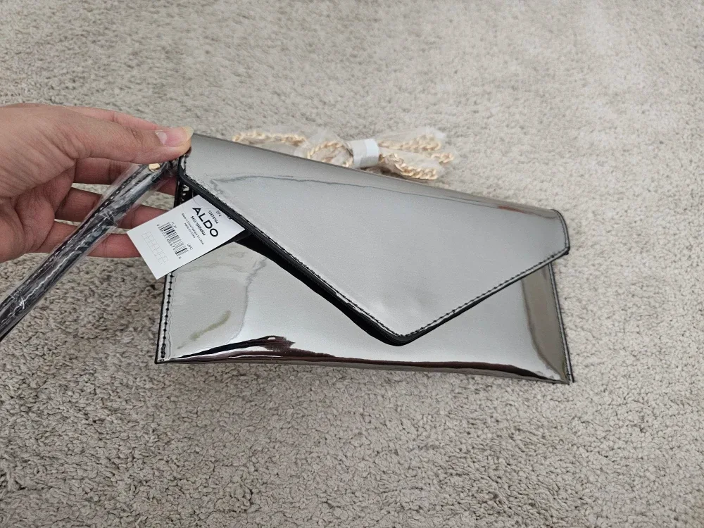 BNWT ALDO Clutch Purse image indicator(6)