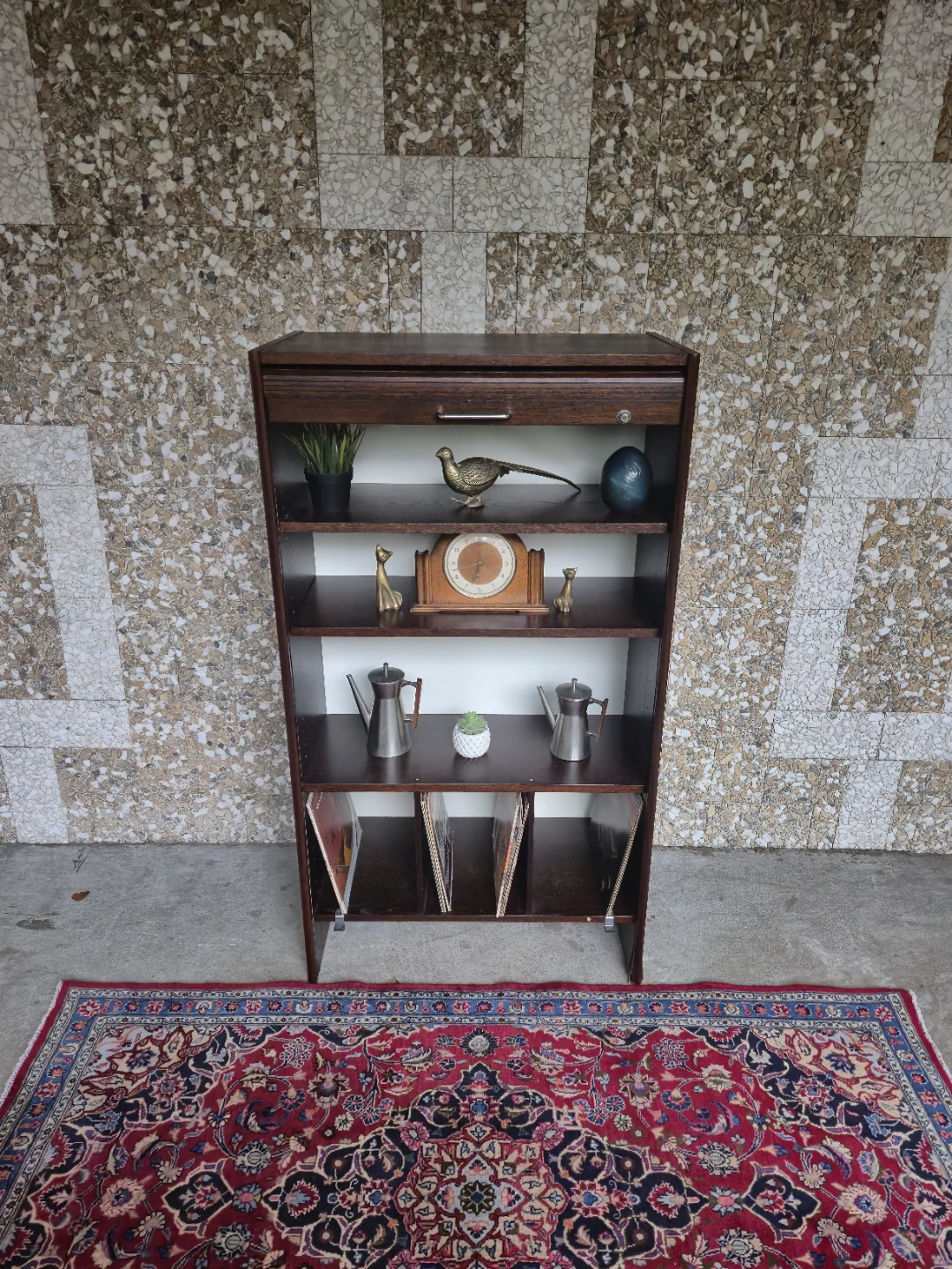 Retro Tambour Door Wooden Bookshelf / Record Stand