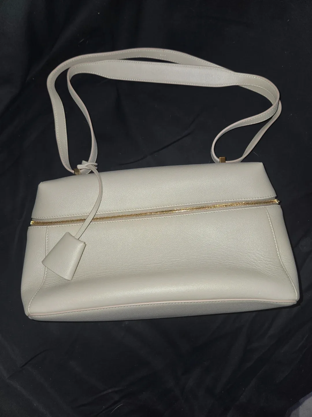 Loro Piana Extra Bag L27 - 100% Calfskin Leather Handbag