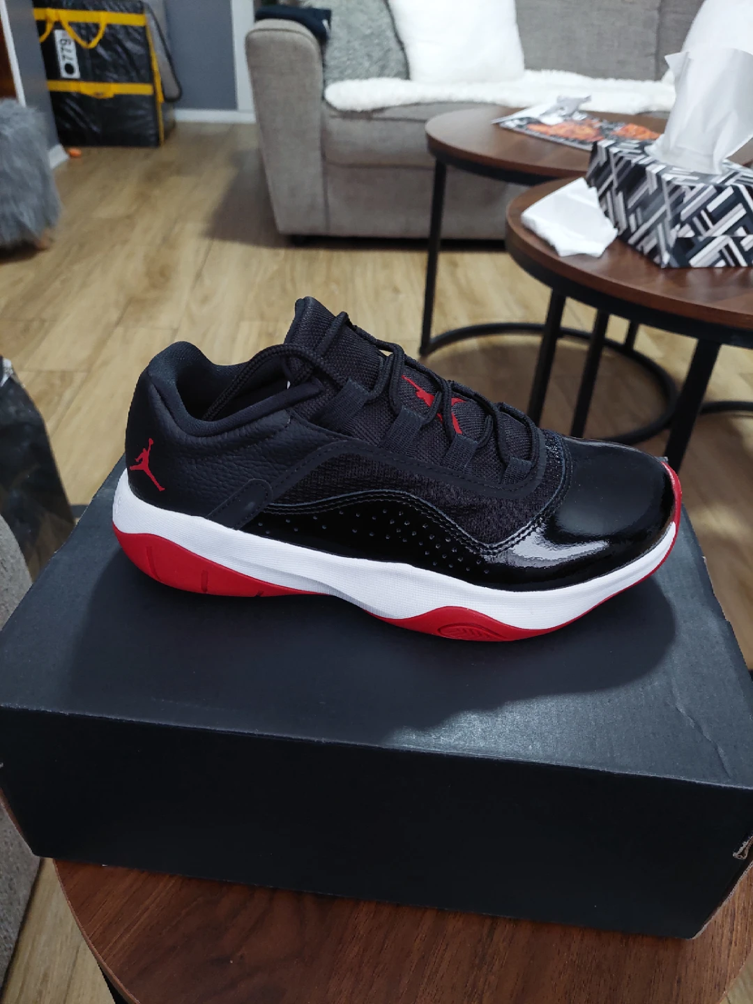 Jordan 11 Retro Low IE Bred