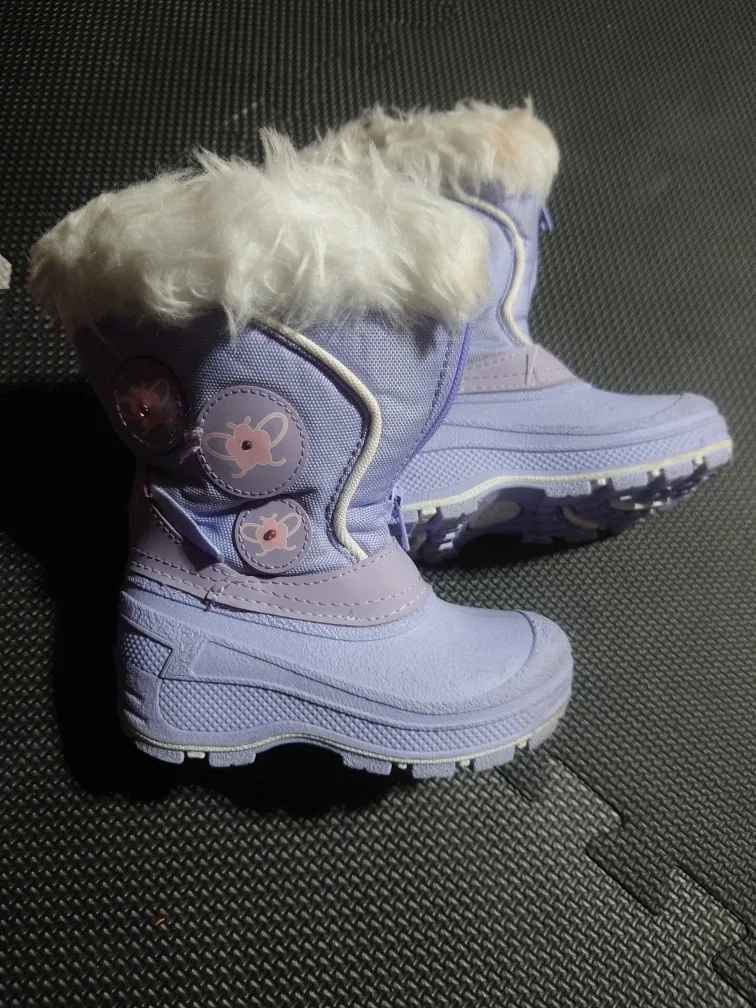 Girl's Size 5 Purple Winter Boots