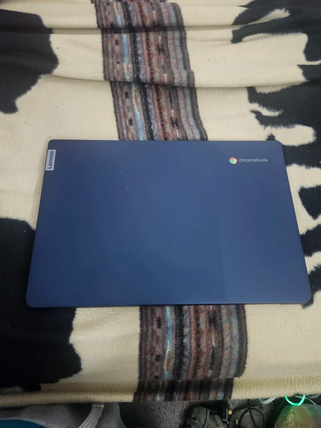 Lenovo Chromebook - Blue Laptop image indicator(3)
