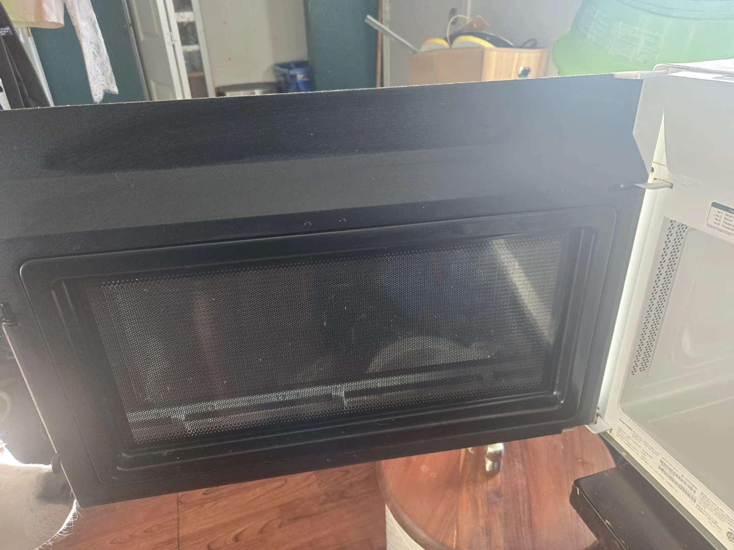 Samsung Over-the-Range Microwave - White - photo 3