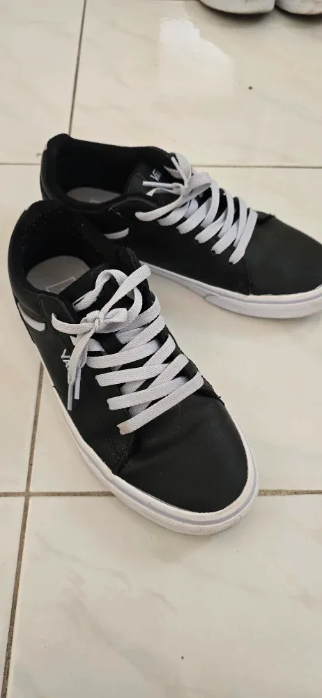 Vans Brookside Black/White Shoes Size 7.5