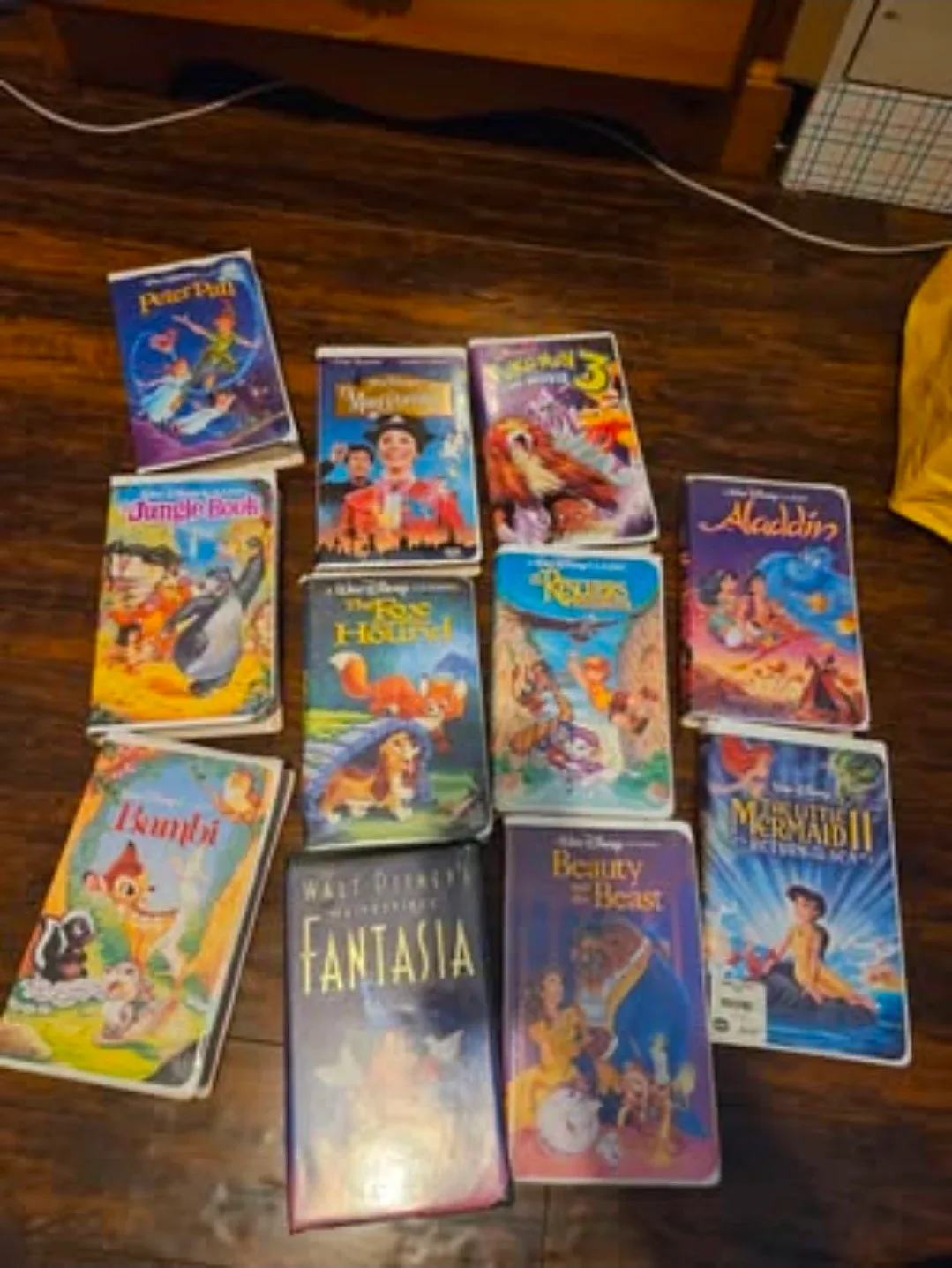 VHS MOVIES BUNDLE and few dvds(Alot of Disney vhs) image indicator(6)