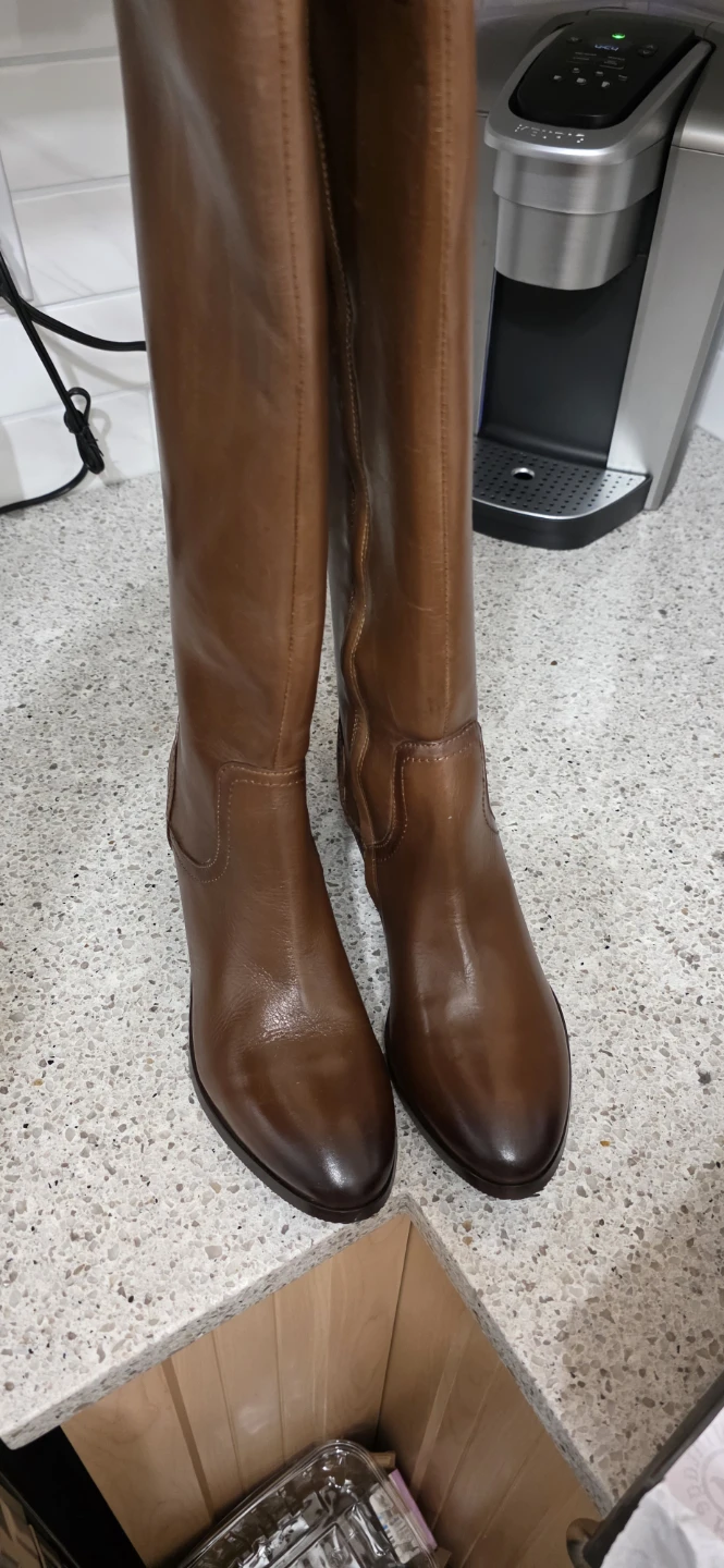 Winter boots new size 10