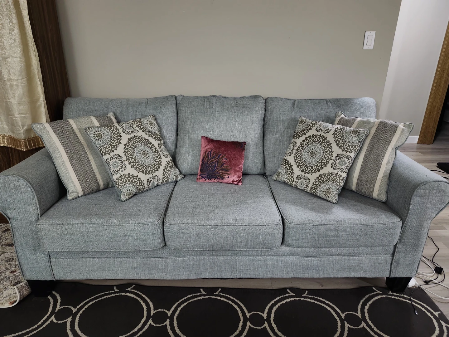 Comfortable Grey 3-Seater Sofa