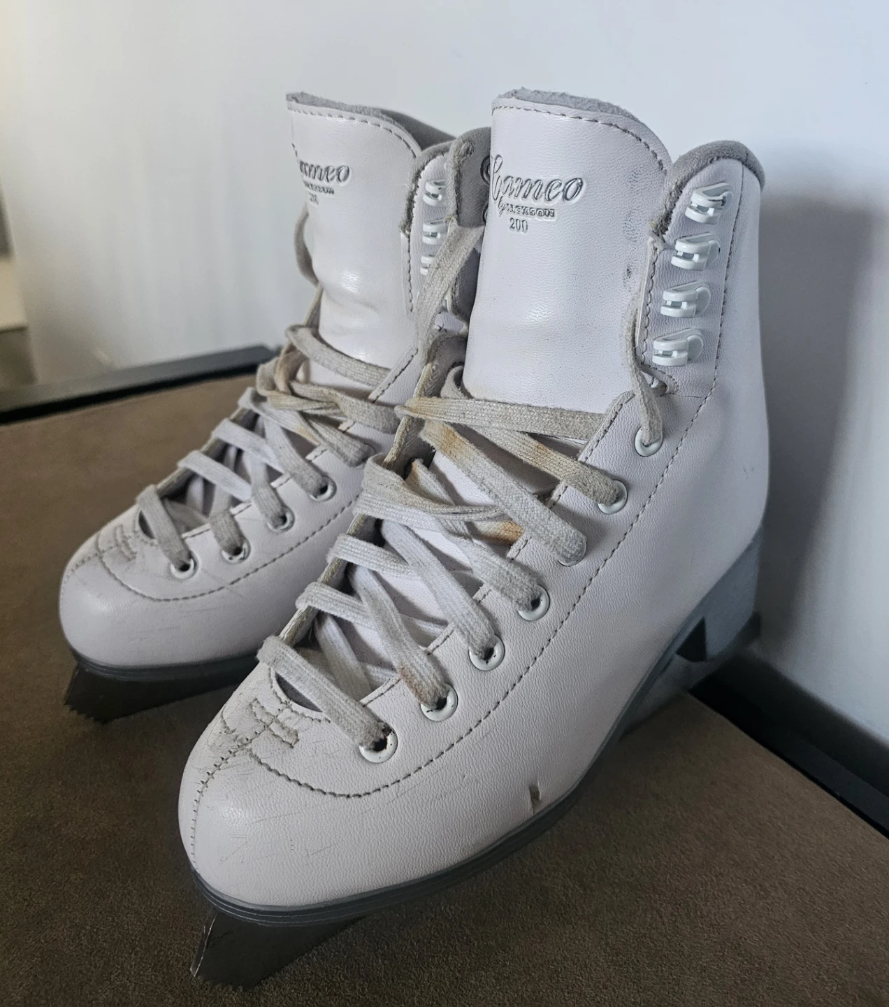 Cameo Figure Skates - Size 5