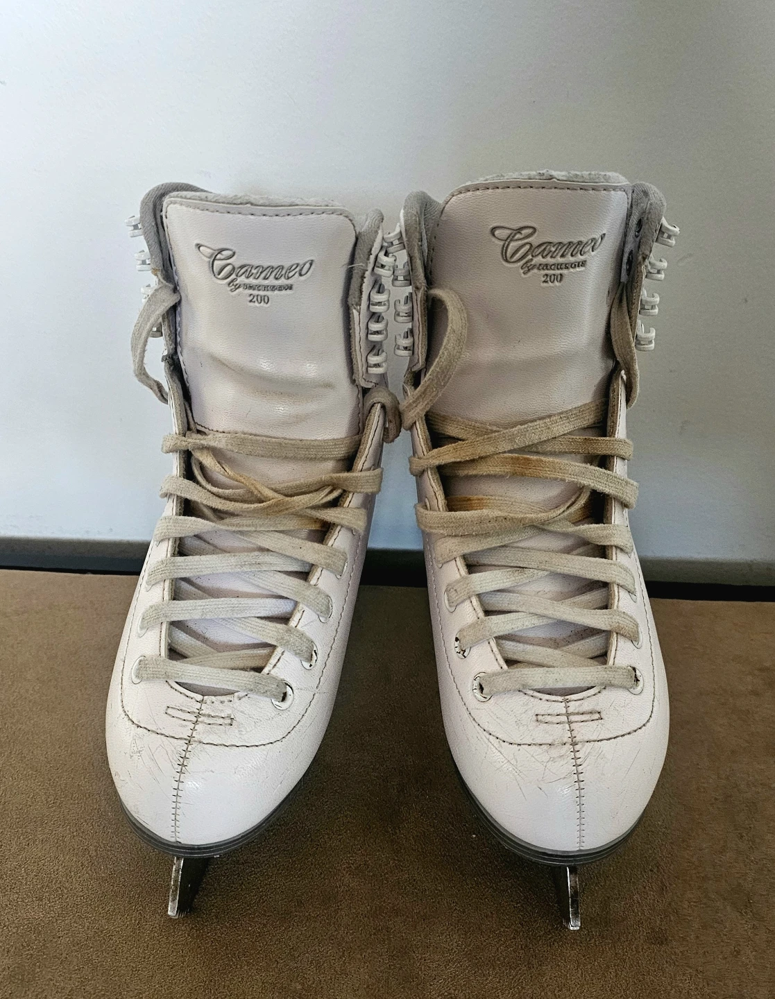 Cameo Figure Skates - Size 5 - photo 2