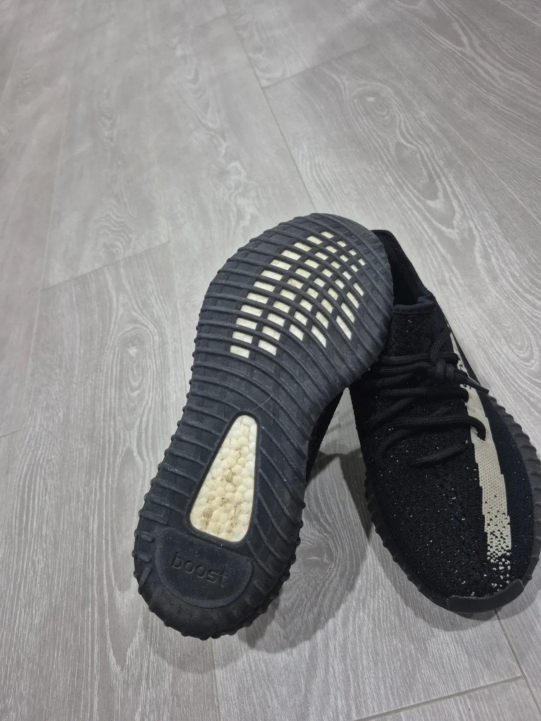 Adidas Yeezy Boost 350 V2 Onyx image indicator(5)