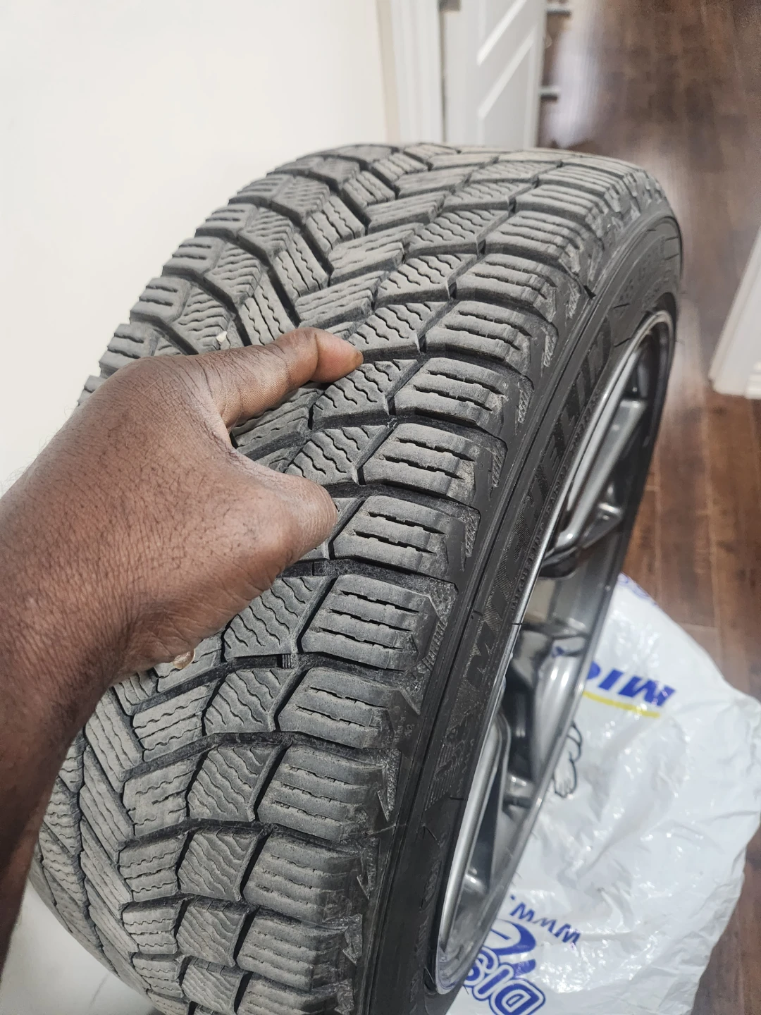 Michelin x-icesnow tires 235/45R18 - photo 5