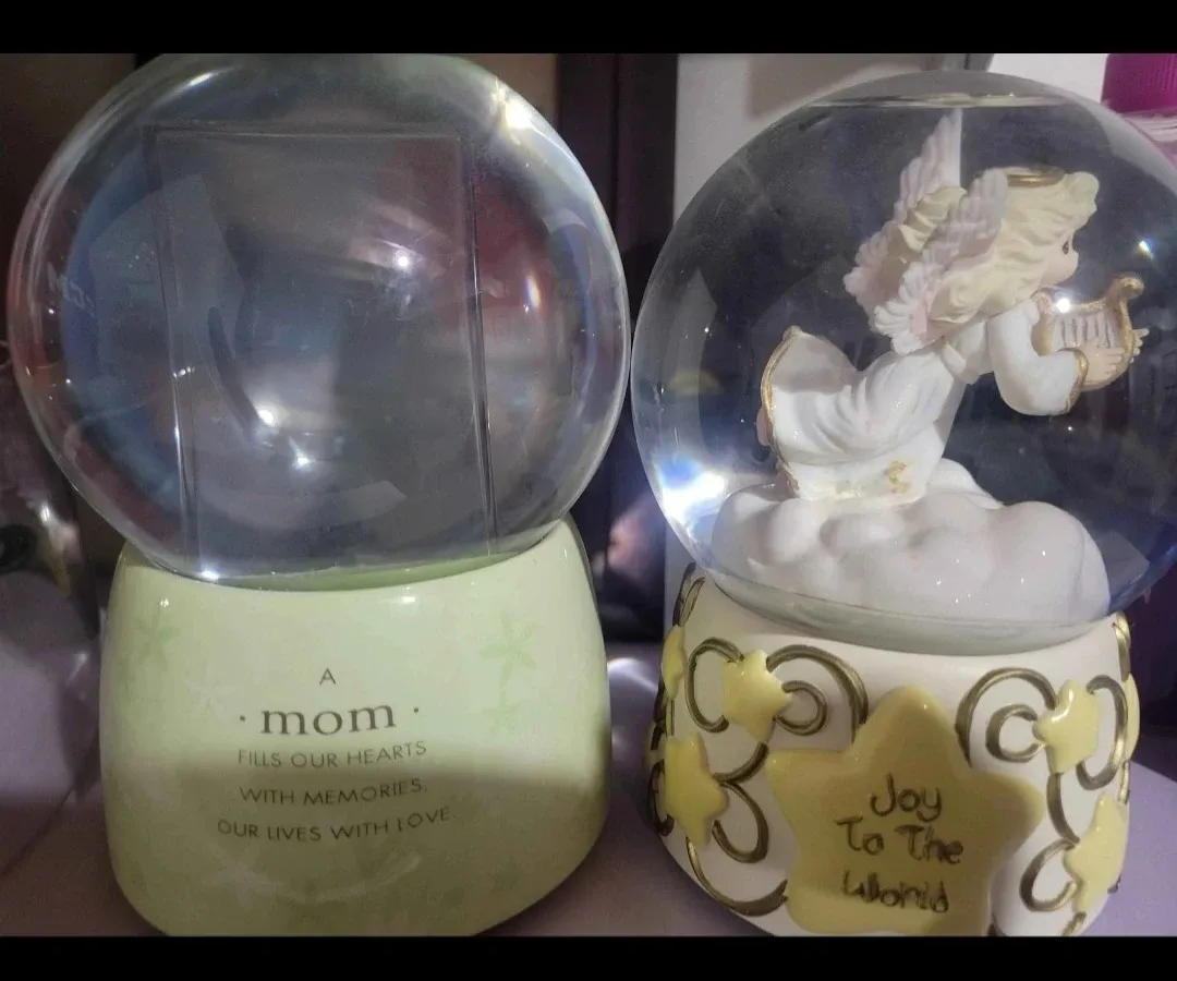 Snow Globe - Angel & Mom