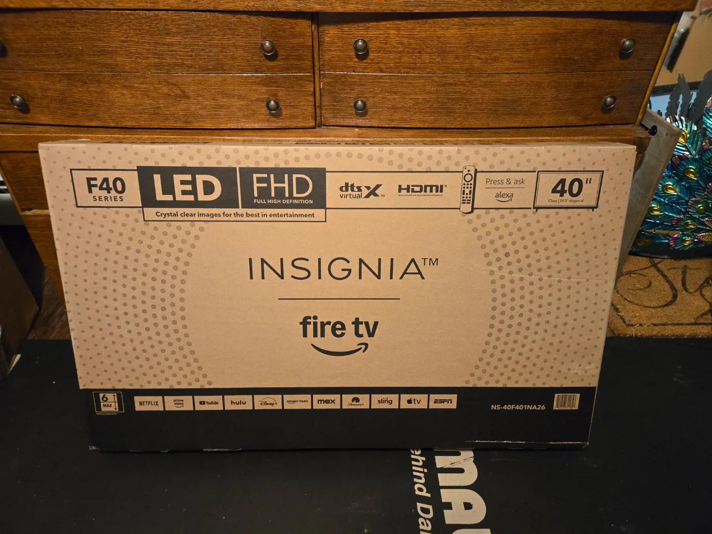 Insignia 40" Fire TV NS-40F401NA26 - New in Box! image indicator(2)