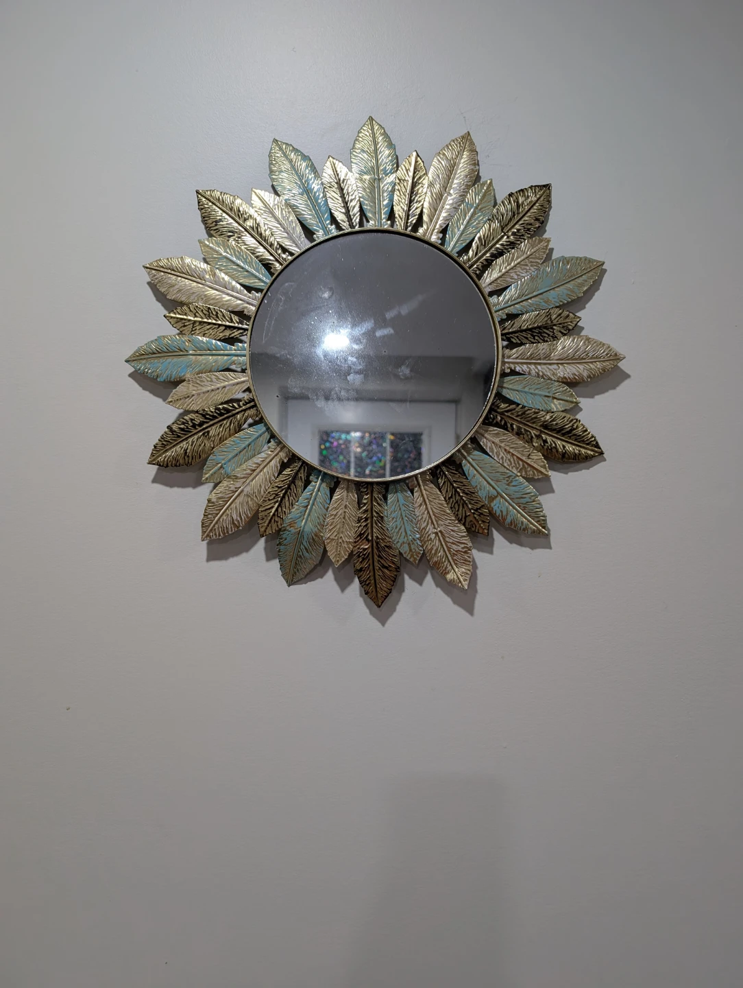 Feather Design Round Wall Mirror