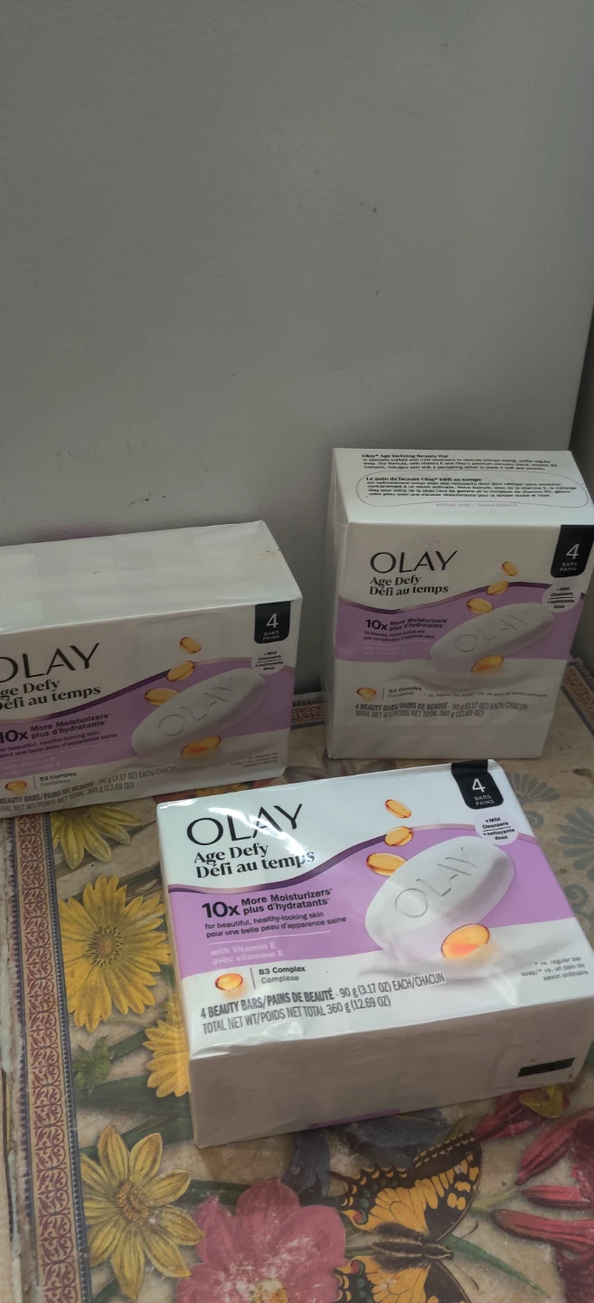 OLAY Age Defy 4-Bar Soap Pack x 3
