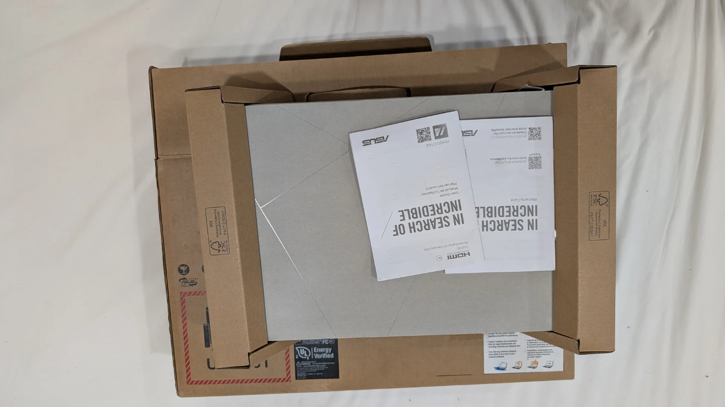Asus Zenbook Laptop - photo 4