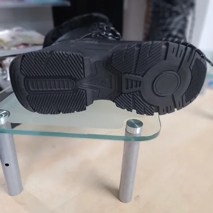 Mountain Peak Black Winter Boots - Size 10 image indicator(3)