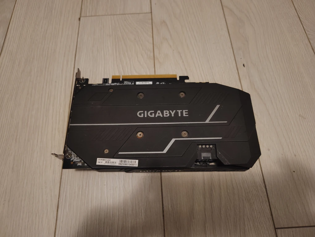Used for 2 weeks Gigabyte GeForce GTX 1660 OC 6G Graphics Card - photo 3