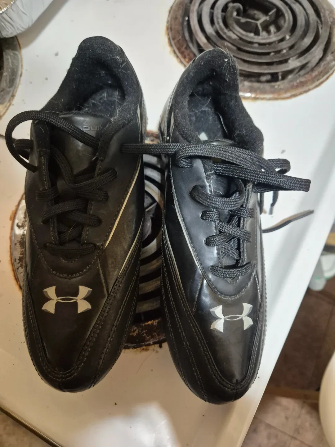Under Armour Black Cleats - Youth Size 2.5