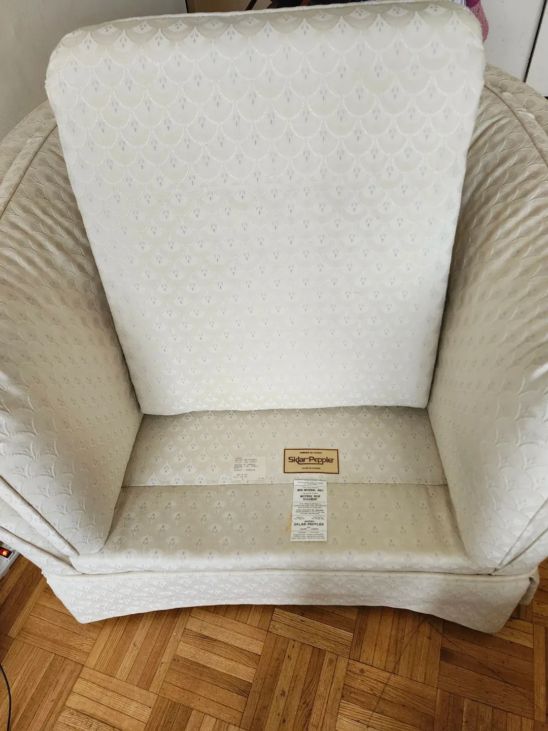 Sklar-Peppler Armchair - Made in Canada image indicator(3)