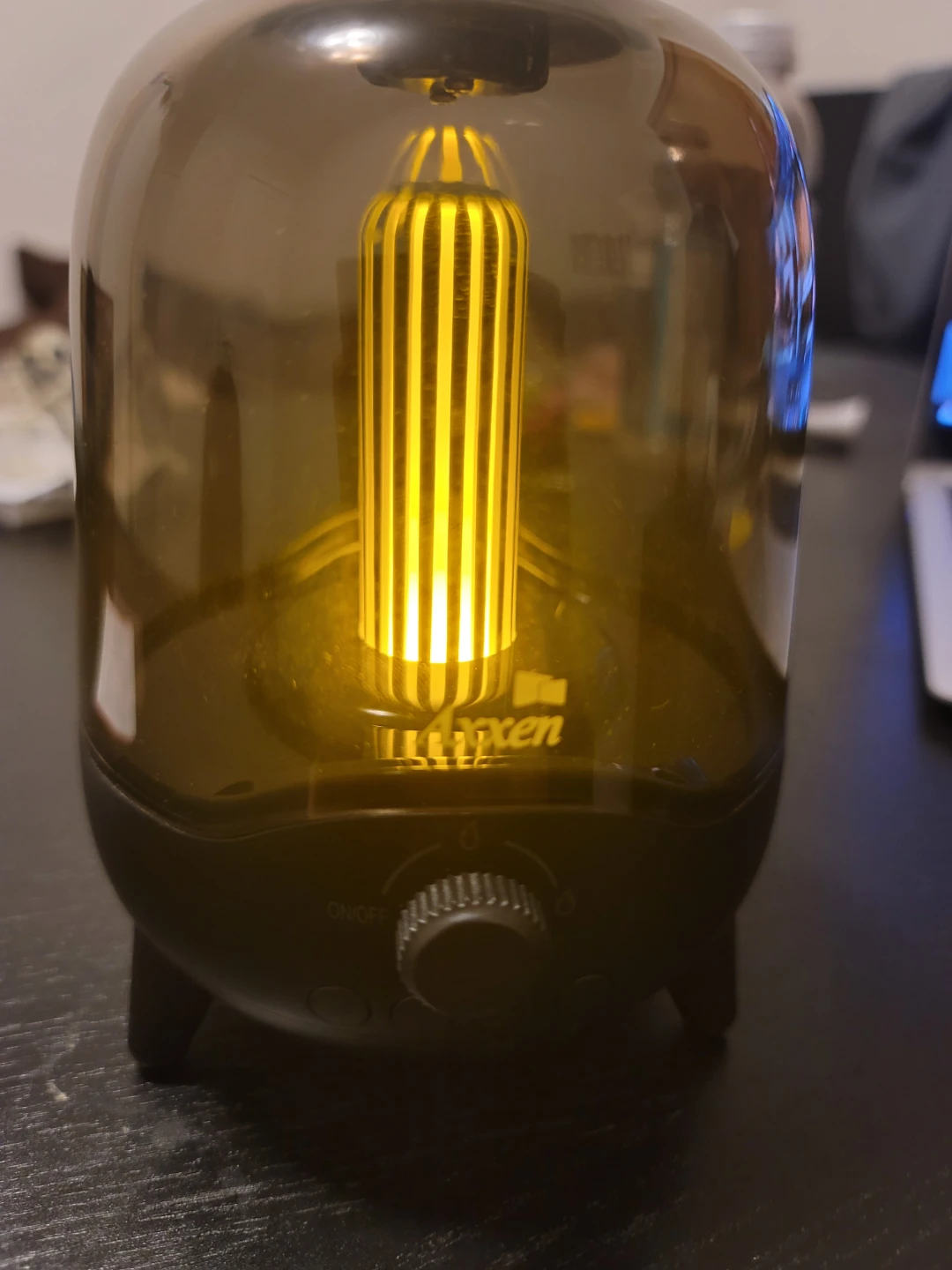 Retro Edison Lamp & Bluetooth Speaker (2-in-1)