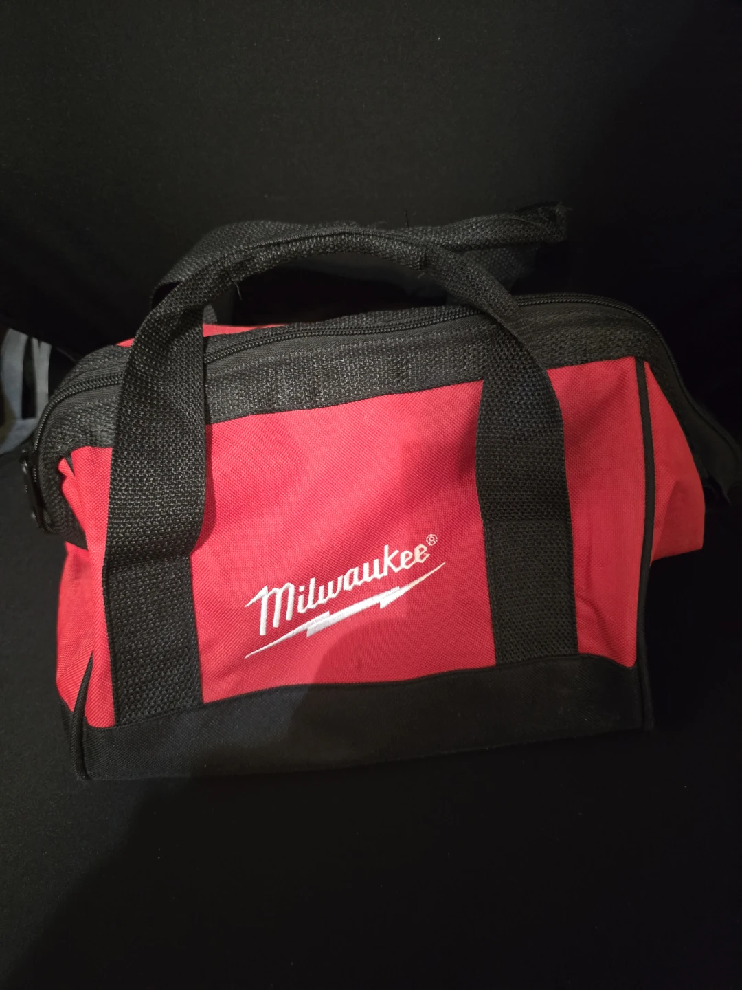 Milwaukee M18 Cordless Drill Driver Kit w/ Charger & Bag - photo 5