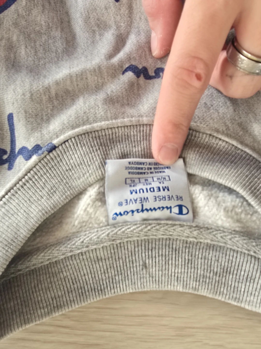 Champion Reverse Weave Sweatshirt - Size Medium - photo 2