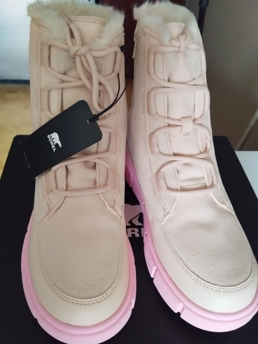 Brand New Sorel Girl's Brex Lace Boot - Pink size 5 for youth