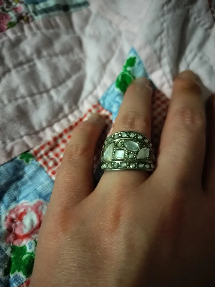 Vintage Style Silver Tone Ring