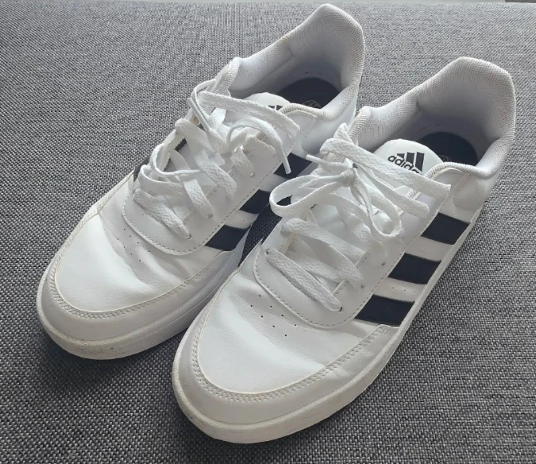 Adidas White & Black Sneakers (Size 9)