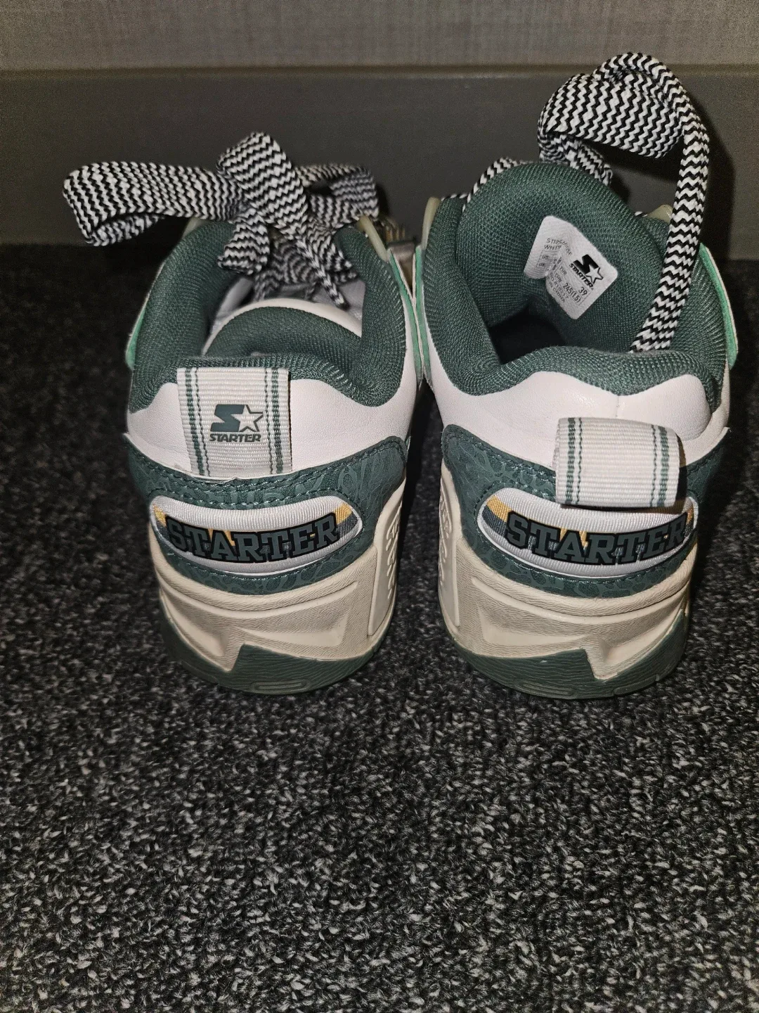 Starter Vol-II White & Green Sneakers Size 8 image indicator(3)