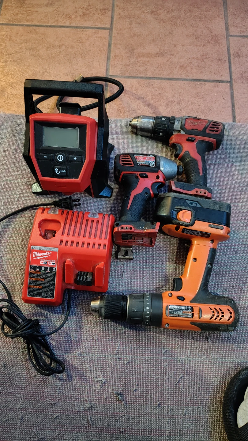 Milwaukee M12/M18 Battery Charger, Inflator, etc.