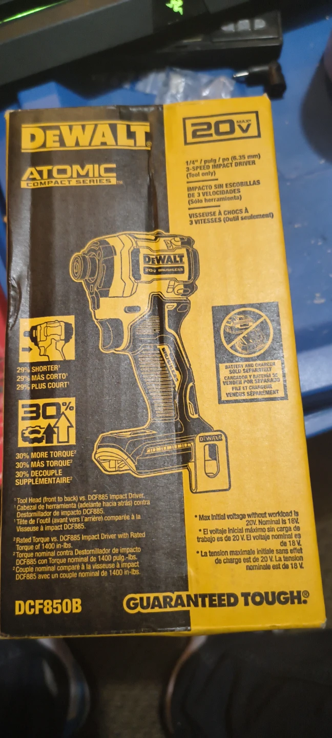 DeWalt Atomic Compact Series DCF850B