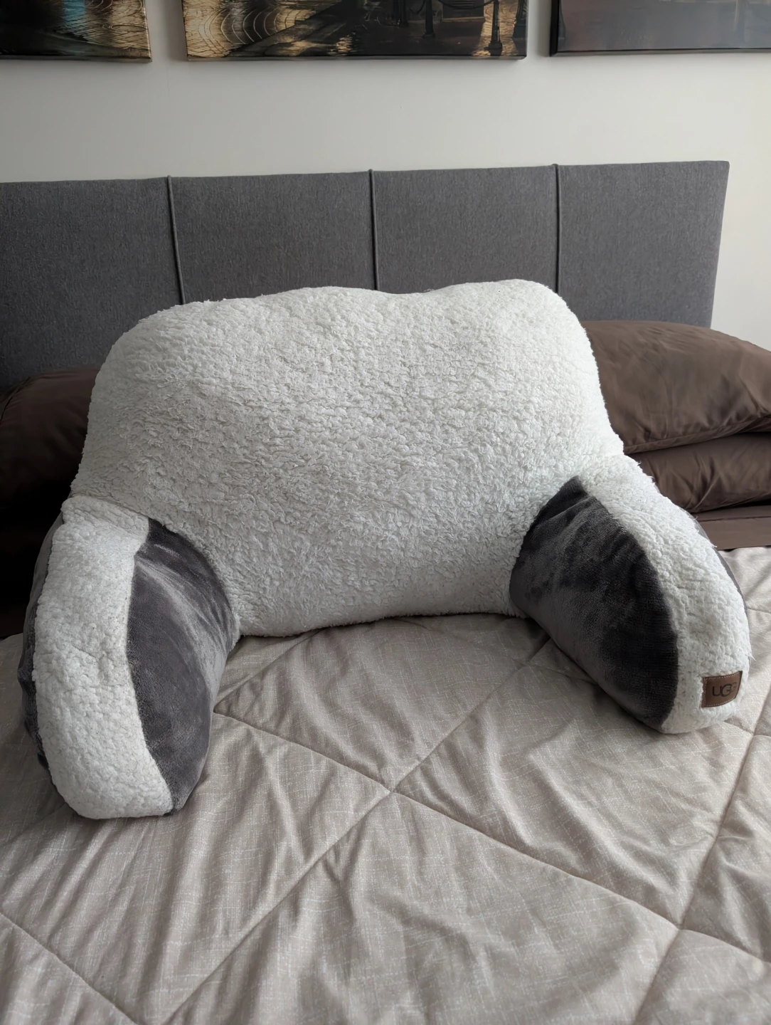 UGG Sherpa & Microplush Bedrest/Backrest Pillow - photo 2