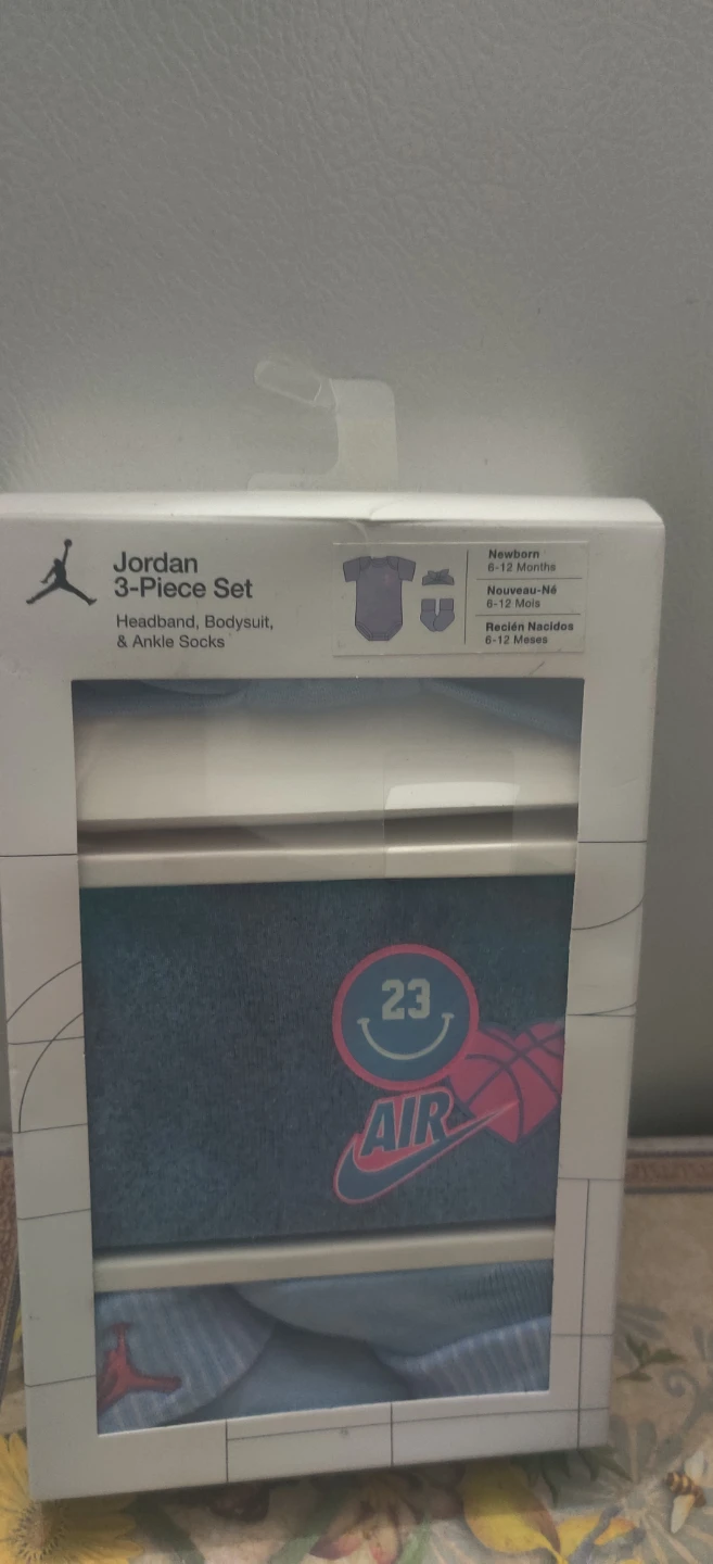 Jordan 3-Piece Set (6-12 Months)