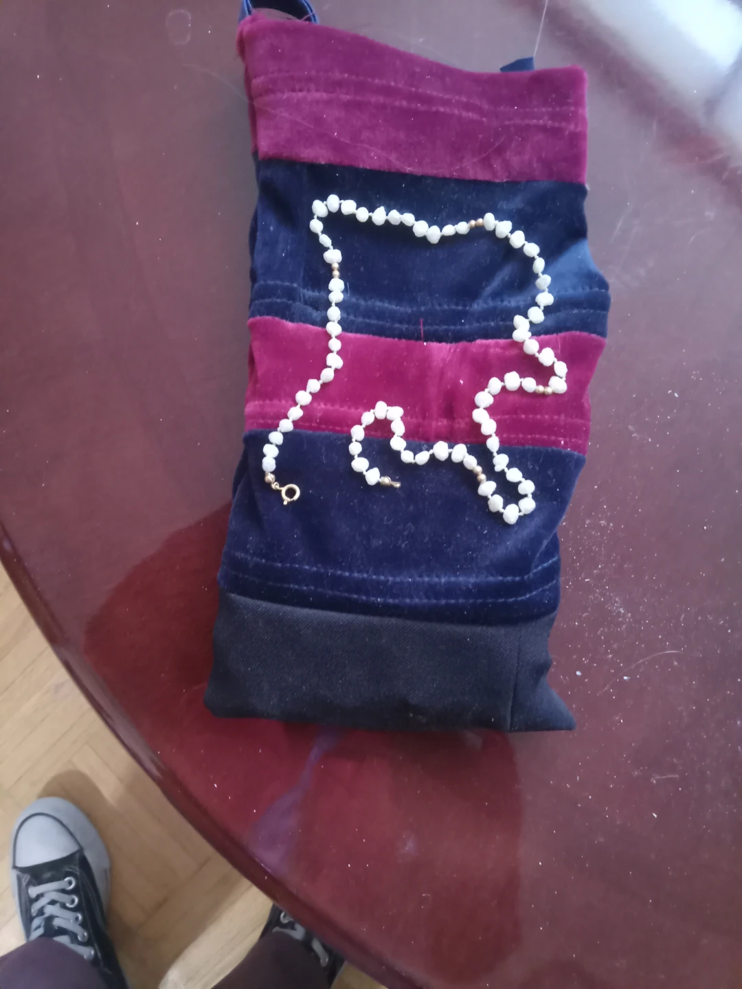 Velvet Drawstring Bag w/ Pearl Necklace