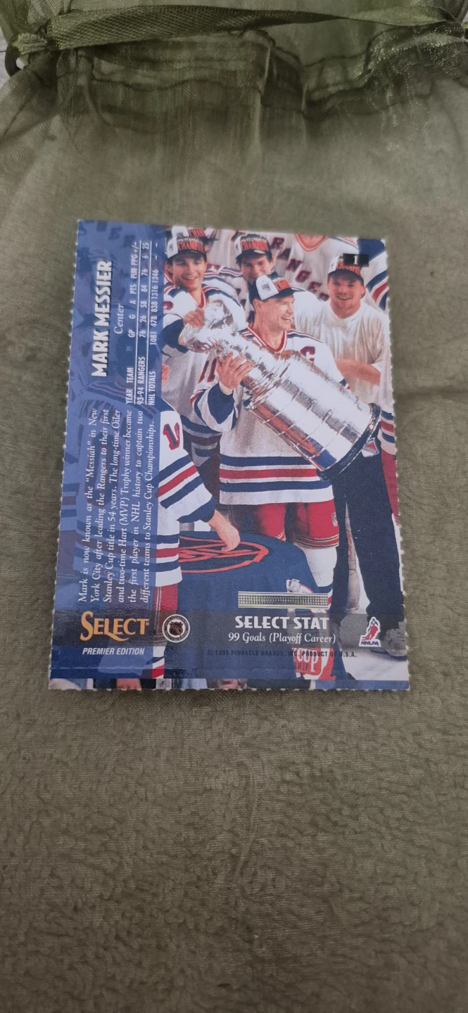 Mark Messier Hockey Card Premier Edition - photo 2